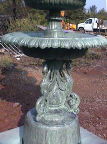 swan fountain