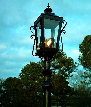 LAMP POST