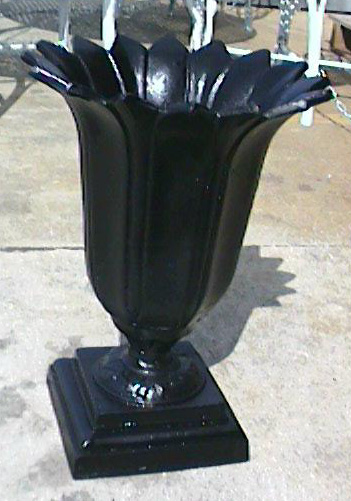 cast aluminum tulip design urn