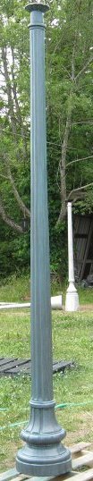 cast aluminum street lamp